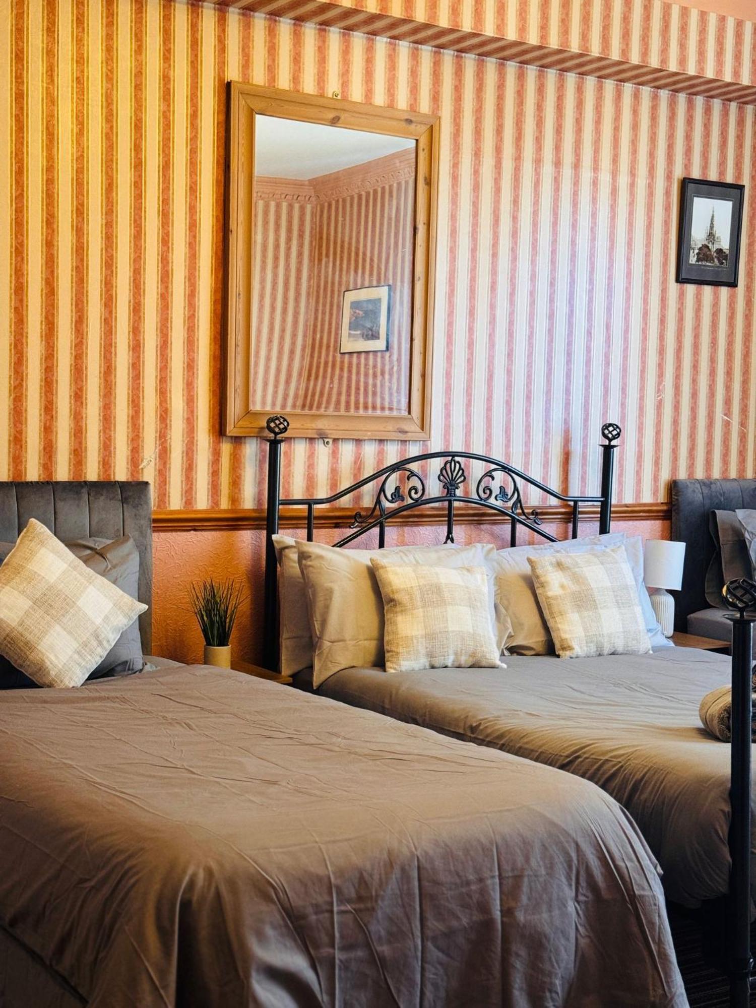 Edinburgh Travel Guest House エクステリア 写真