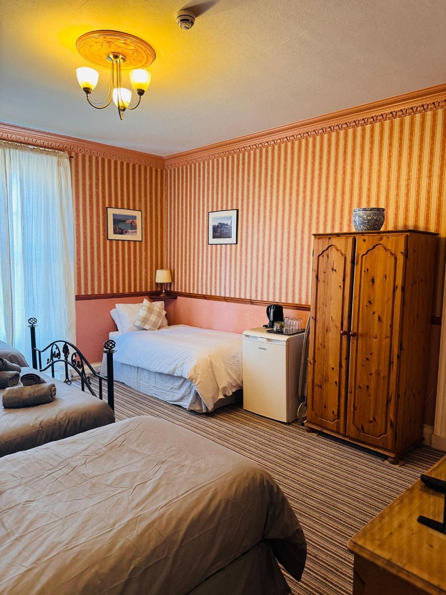 Edinburgh Travel Guest House エクステリア 写真