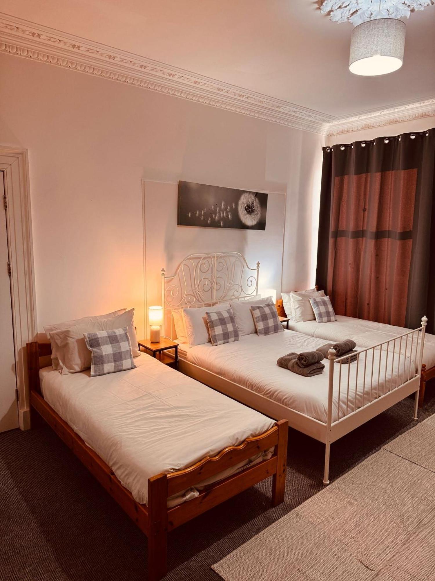 Edinburgh Travel Guest House エクステリア 写真