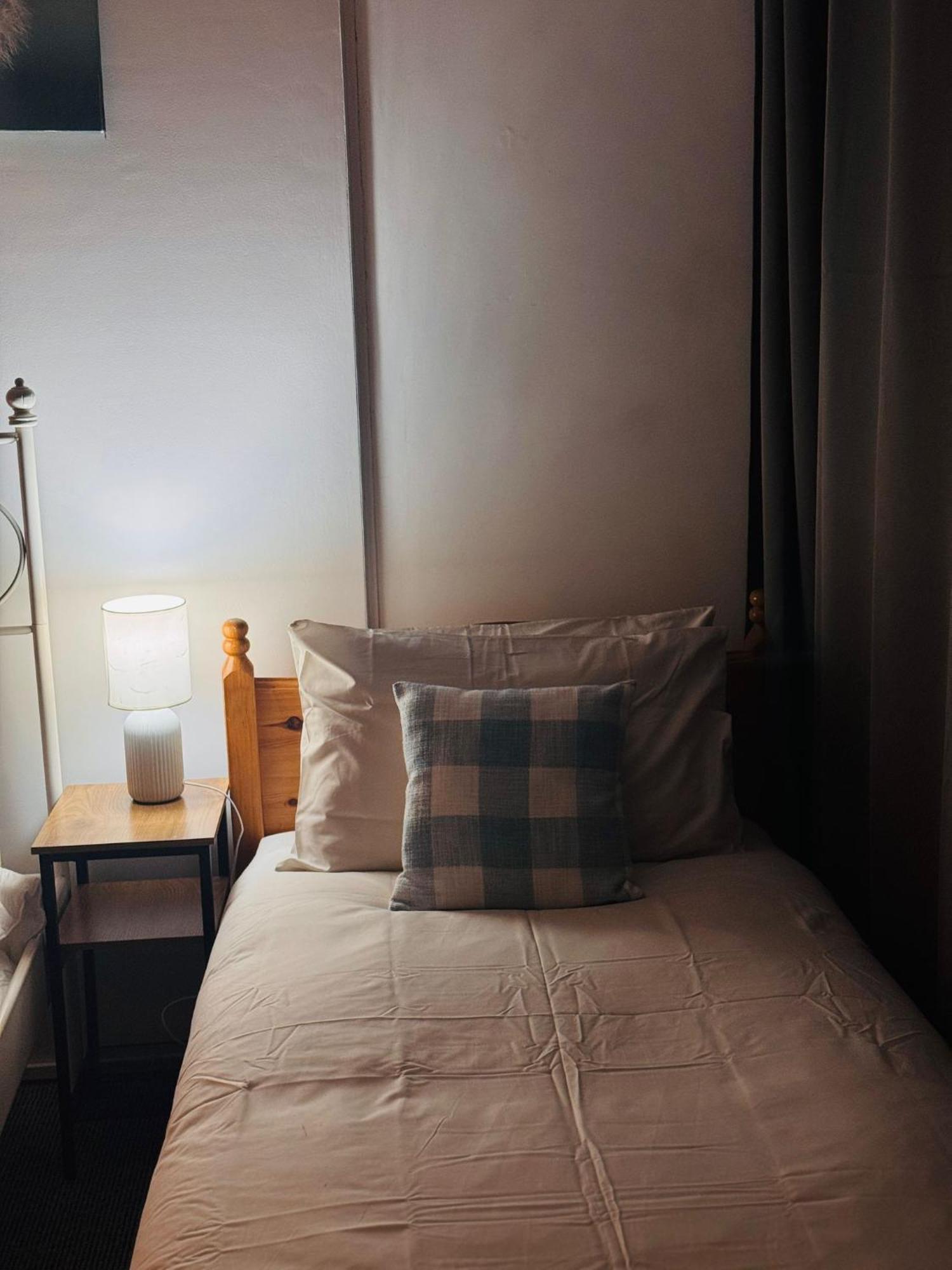 Edinburgh Travel Guest House エクステリア 写真